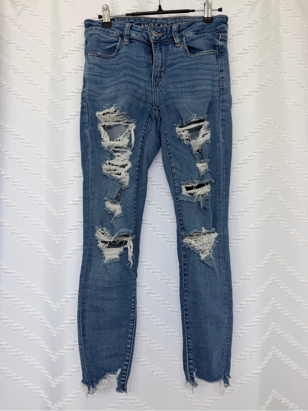 American Eagle Outfitters Women's Ripped Jegging - Medium Blue
